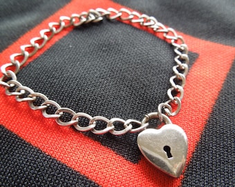 Vintage Padlock Heart Charm With 6 1/2" Bracelet from Charmhuntress 00397