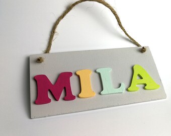 Türschild Holz mit dem Namen MILA Mädchen Name bunt Kinderzimmer Namensschild