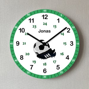 Kinderwanduhr zum Lernen personalisierte Wanduhr Geschenk für Jungen Fußball