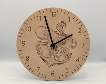 Holz Wanduhr Krake Octopus lautlos mit Gravur 25 cm Geschenk ohne Ticken Anker Uhr graviert