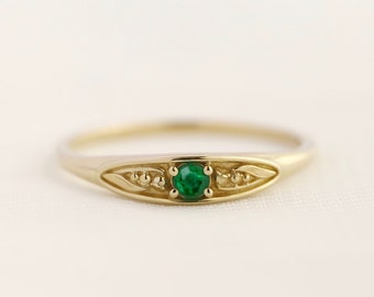 May birth ring, emerald ring, gemstone ring, lily of the valley ring, birthstone ring, birthflower ring, gold ring, personalized jewelry