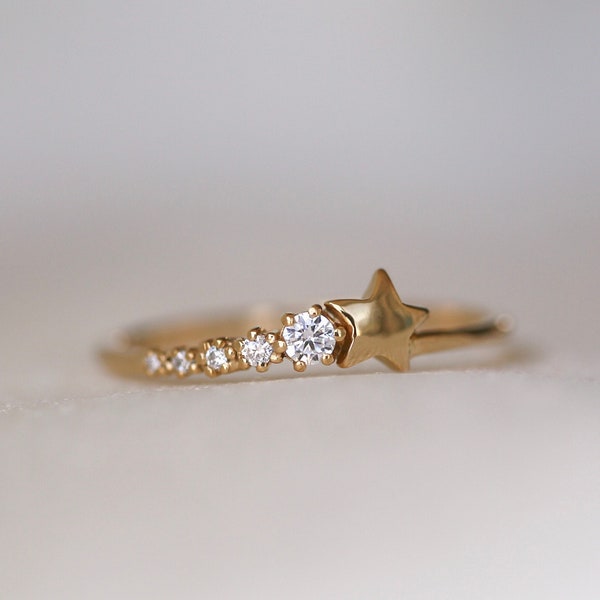 Shooting star ring, tiny star ring, statement ring, gold ring, rose gold ring, white gold ring, stackable ring, star ring, gift for her