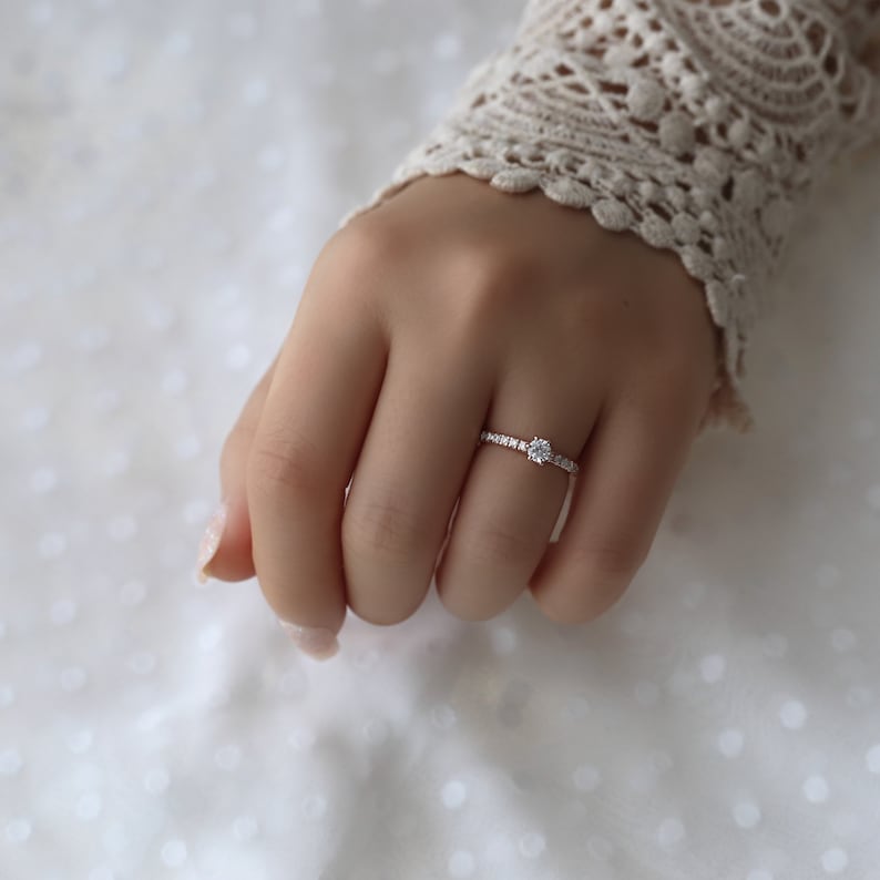 wedding ring gift for her propose ring Petit six prong solitaire ring small diamond ring classic solitaire ring engagement ring