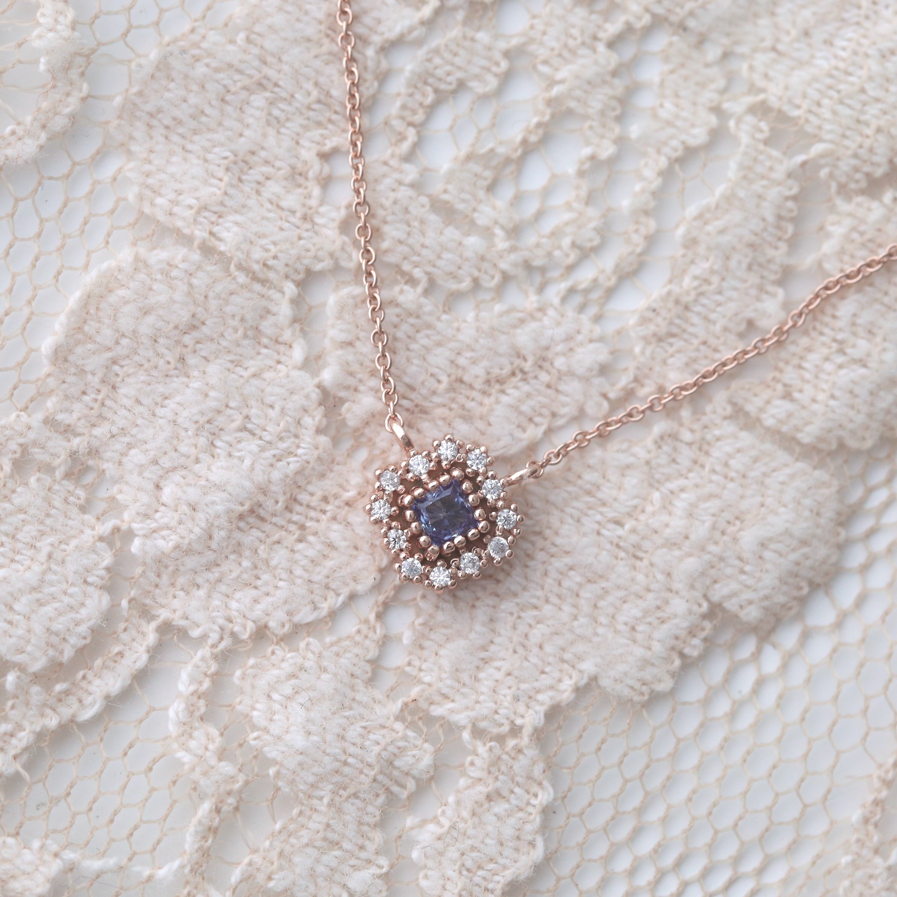 Tanzanite rose gold necklace deals