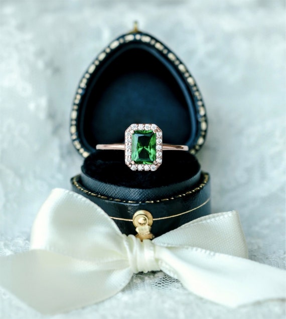 Large green stone ring | Green stone rings, Ring shopping, Stone rings