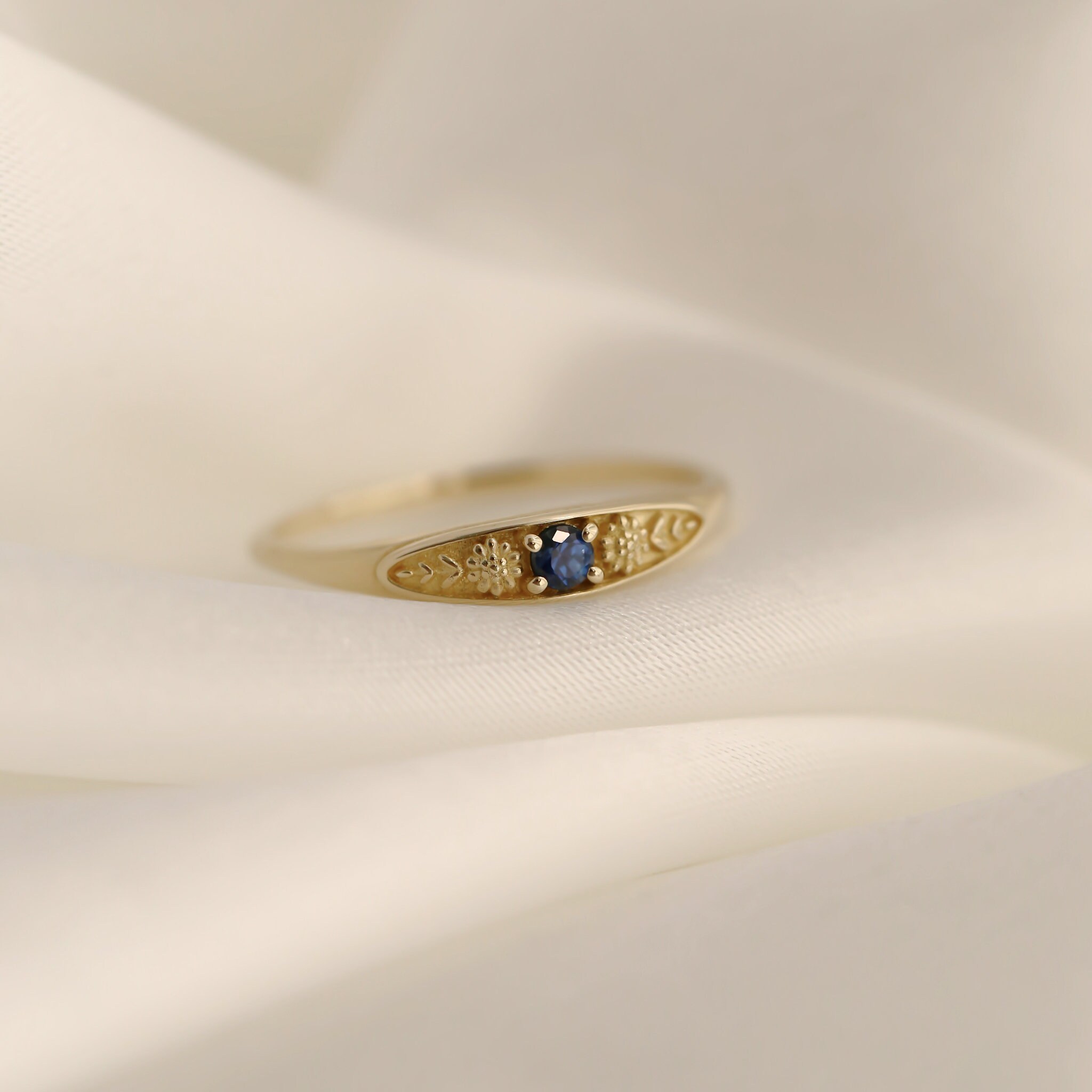 September Birth Ring, Birthstone Ring, Birthflower Ring, Gemstone Ring ...