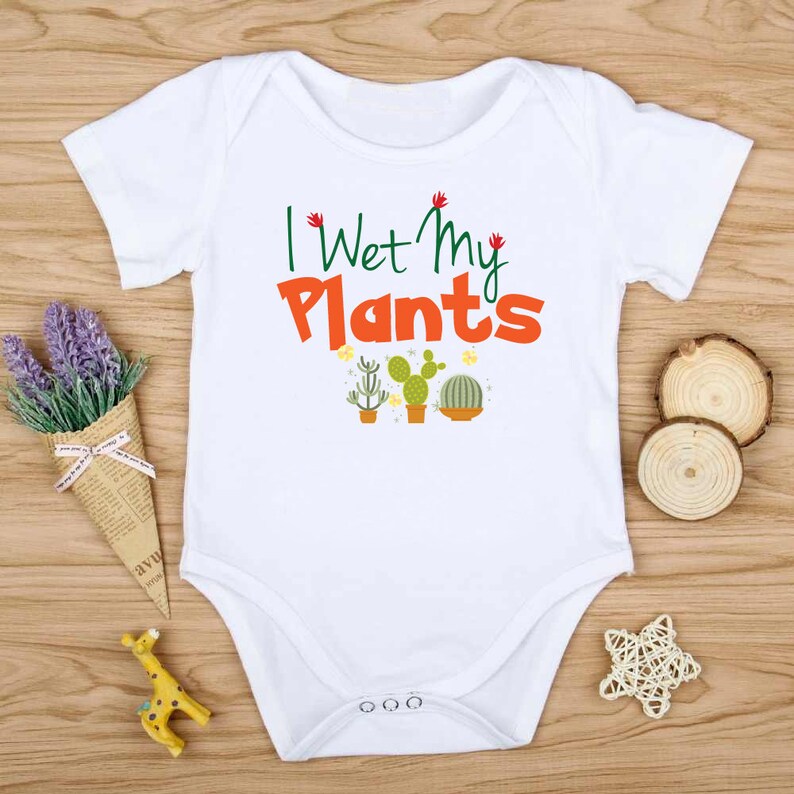 newborn outfit Pregnancy Announcement I Wet my Plants baby bodysuit Baby Shower gift Baby Announcement cute onesies plant lover