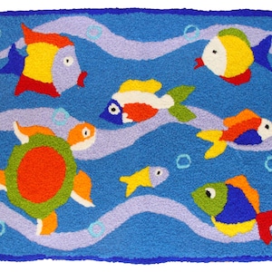Sea-critter Fish Sea Turtle Handmade/Handcrafted Accent Rug