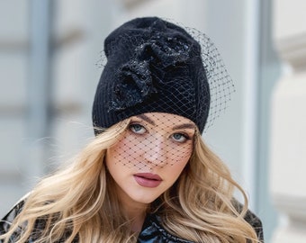 Gorro de invierno de cachemir negro, gorro de lana merino ultrafina, gorro de invierno, gorro de lana burdeos con velo negro, gorro con decoración de tweed brillante