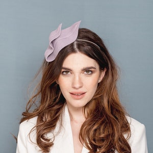 Modern wavy lilac wedding fascinator, pastel lavender fascinator, cocktail headpiece image 1