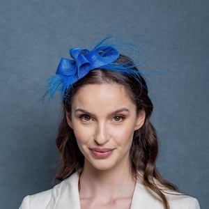 Cobalt blue fascinator made of sinamay and crin, chic and simple headpiece, royal blue headpiece, party fascinator