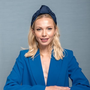 Marineblauwe katoenen hoofdband met knoop, handgemaakte hoofdband van eko-katoen, blauwe klassieke tulbandhoofdband, zomerse casual hoofdband