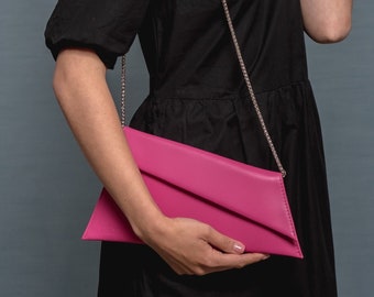 Fuchsia asymmetrische clutch met afneembare zilveren ketting, roze kleine leren handtas, minimalistische clutch, kwaliteit lederen clutch