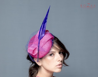 Fuchsia pill box hat with violet long feather and netting, cocktail beret with long feather and veil, race hat in fuchsia nad purple color