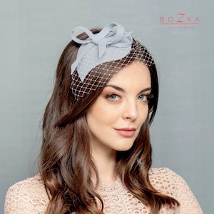Light blue wool felt fascinator with bow and netting, pigeon blue cocktail  small hat, blue headpiece with small veil