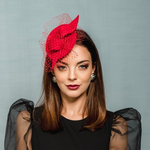 Red Small Hat With Modern Bow and Piece 
