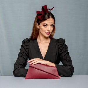 Modern burgundy wool felt fascinator with black veil, party fascinator, vino color headpiece, big claret color headbow image 2