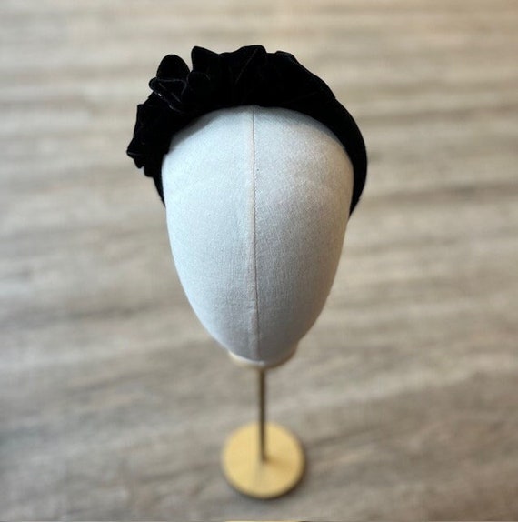 Black velvet puffy headband with decoration, black colour alice band, padded handmade headband, festive, party, goingoutheadband