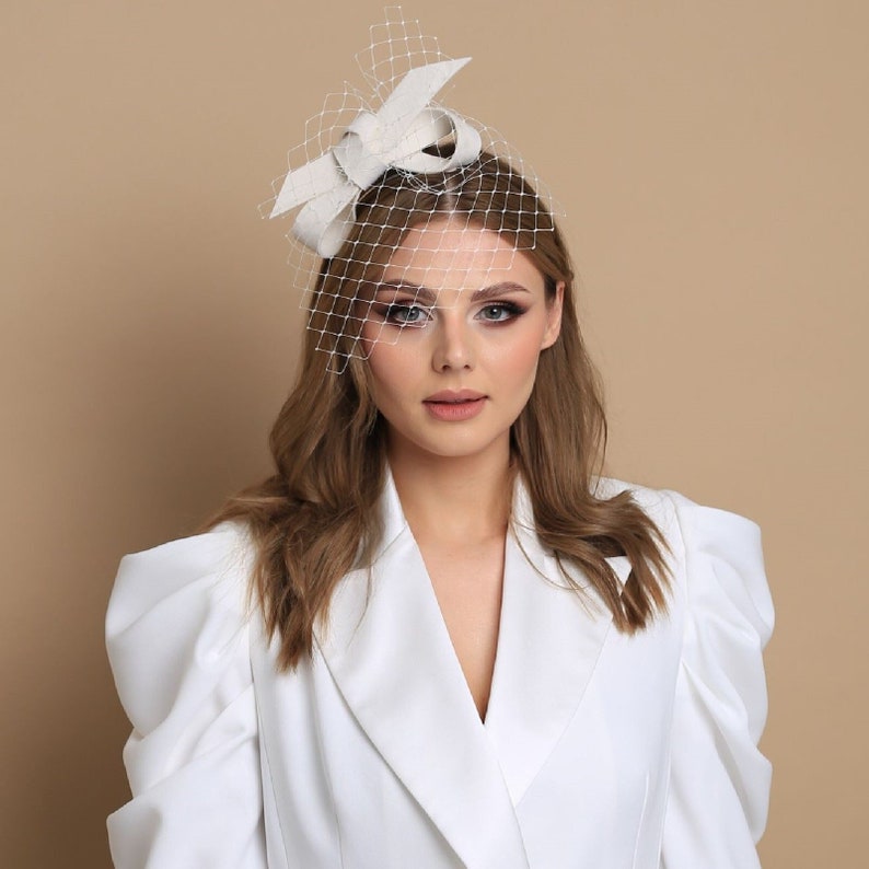 Bridal ivory wool felt fascinator with big bow and veiling, ivory headpiece, ivory bow, wedding image 1