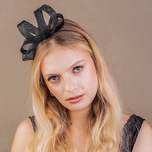 モダンな黒のファシネーター、黒のヘッドピース、ウェディング ファシネーター、パーティー ファシネーター、ヘッドバンド、シンプルなファシネーター