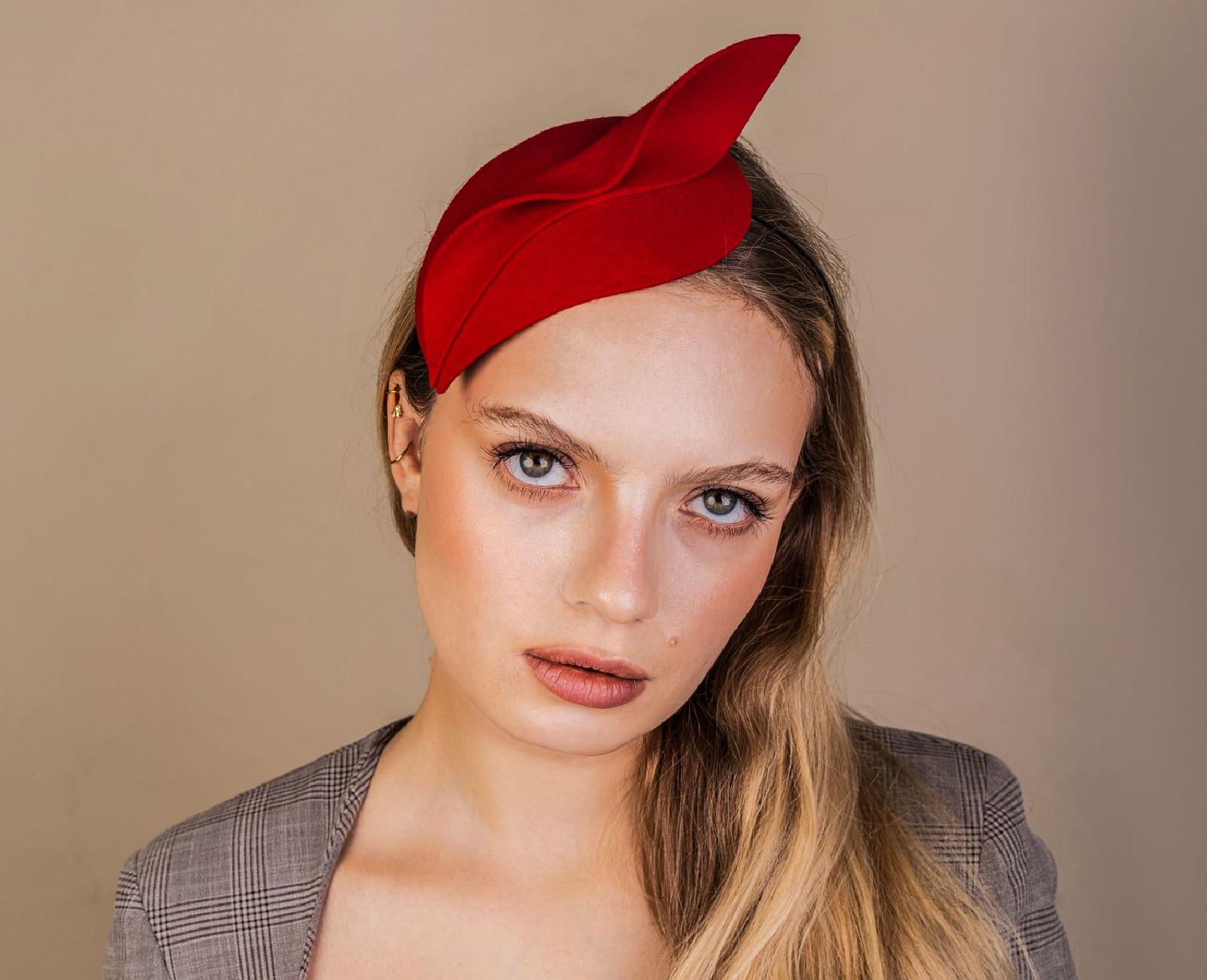 Red Wool Felt Fascinator With Unique Bow, Red Woll Felt  display picture 3