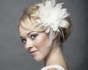 Feather wedding flower comb, retro style bridal headpiece with feathers and pearls, wedding headpieces with artificial stamen of flowers