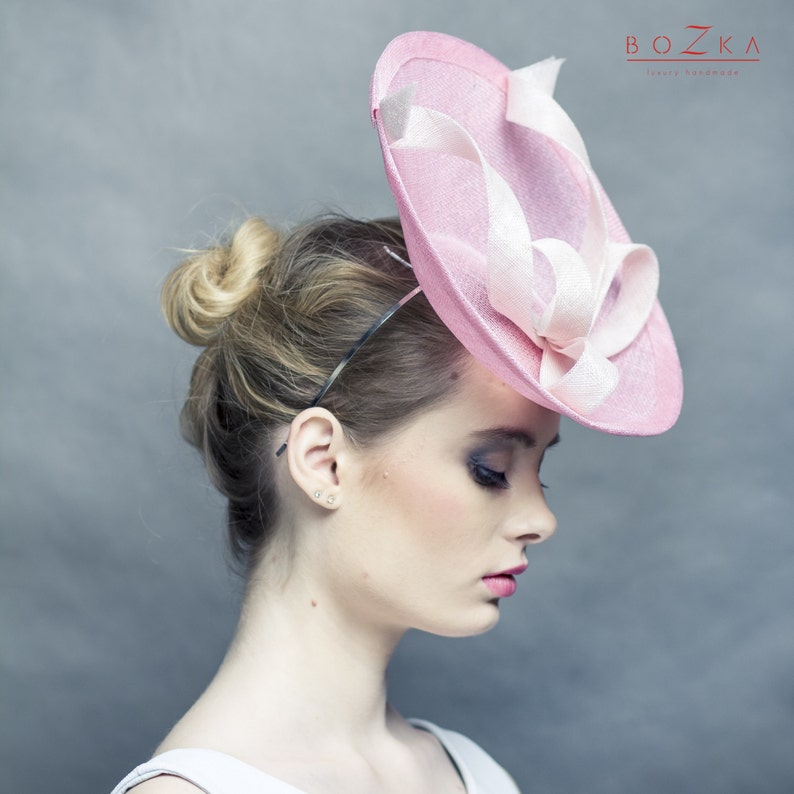 Pink Saucer Hat Hat With Modern Bow Race Pink Fascinator Etsy