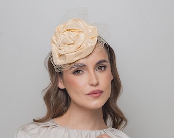 Butter honey rose fascinator with veil
