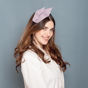 Modern wavy lilac wedding fascinator, pastel lavender fascinator, cocktail headpiece image 2