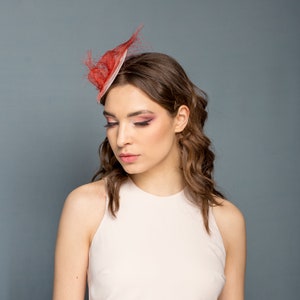 Pink small hat with red modern decoration, powder pink headpiece with red crin and netting, wedding fascinator, derby small hat image 3