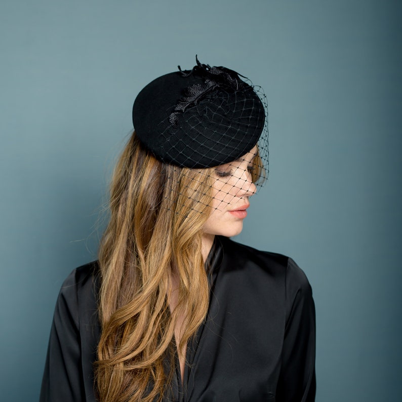Black felt beret with lace and merry widow, funeral percher hat, black winter cocktail hat with lace leaves and veiling image 3