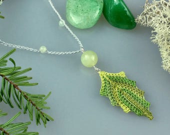 Crochet Leaf Pendant, Green Leaf Pendant, Leaf Jewelry, Woodland Necklace, Leaf Necklace, Forest Jewelry, Plant Lover Gift, Nature Inspired