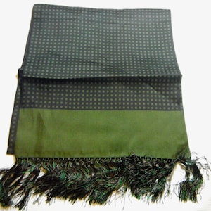 Bufanda vintage de seda verde oliva