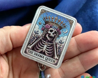 THE DRAMA QUEEN Tarot Card -  badge reel
