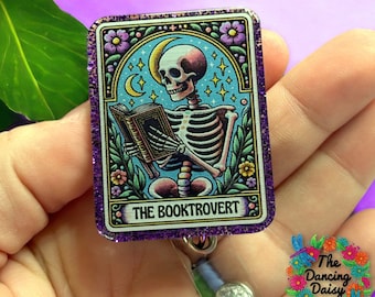 THE BOOKTROVERT Tarot Card -  badge reel