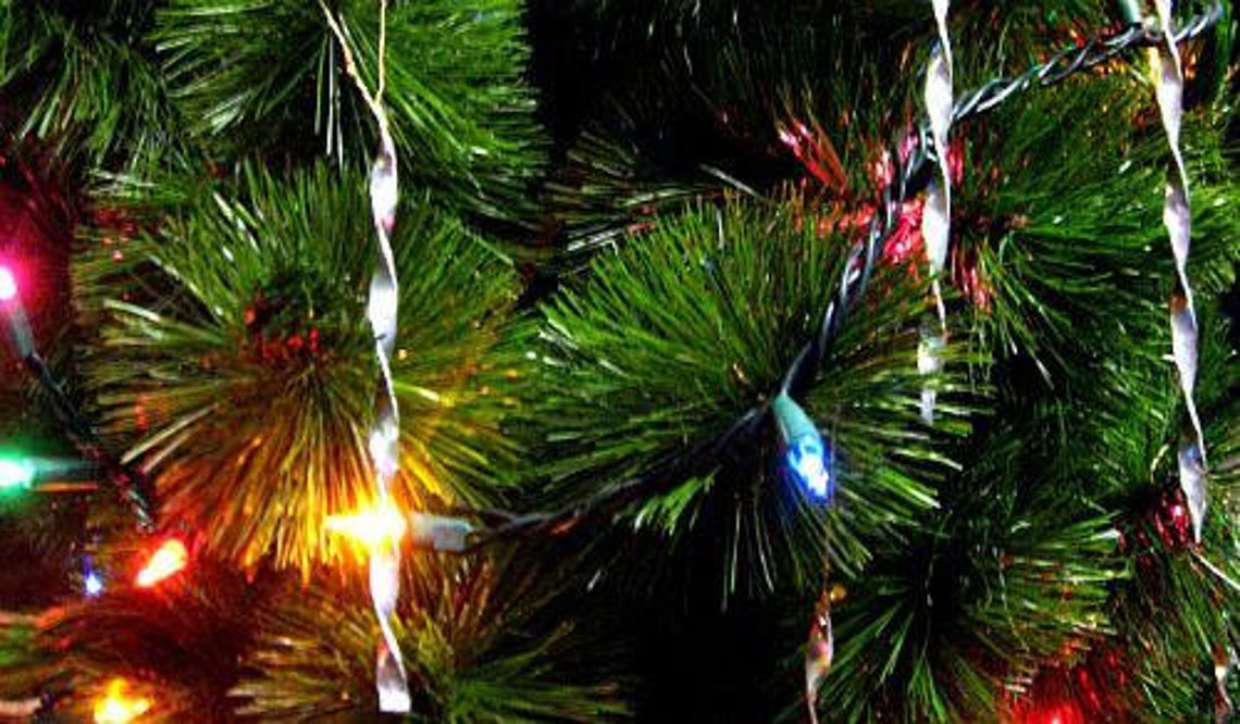 Vintage Style Metal Christmas Tree Icicles Etsy