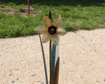 Single Mini Daffodil in Forged Brass and Copper