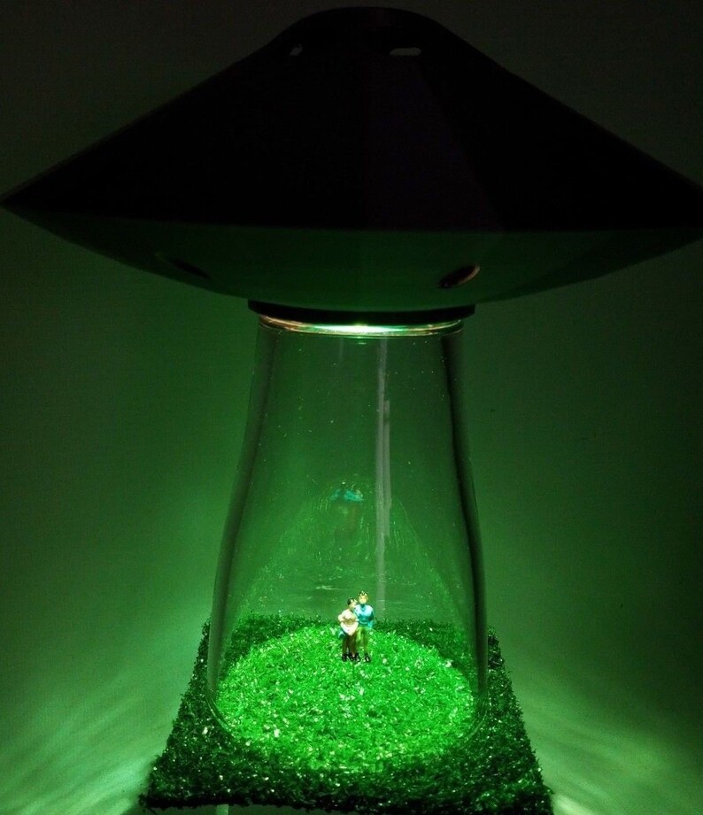 Custom People Ufo Desk Lamp Alien Abduction Farm Sci Fi Silver Custom People Ufo Desk Lamp Alien, Alien Desk Lamp