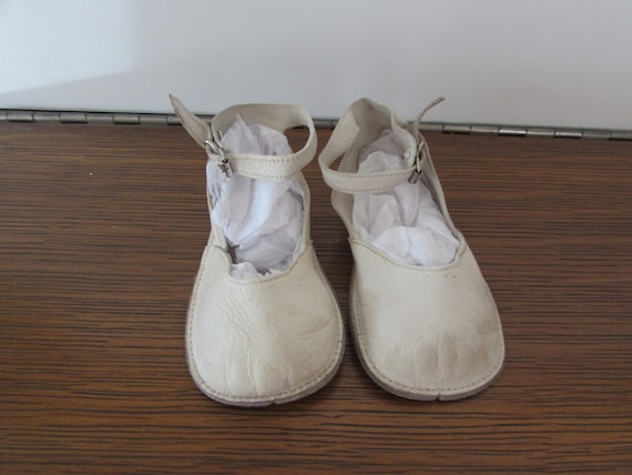 Leather Baby Shoes, Vintage Leather Baby Shoes, V… - image 1