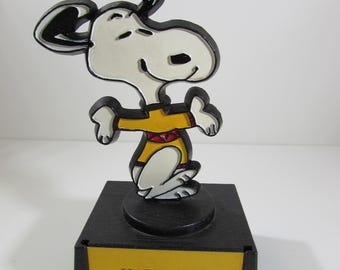 Vintage 70s Aviva Peanuts Snoopy World's Greatest Secretary Award
