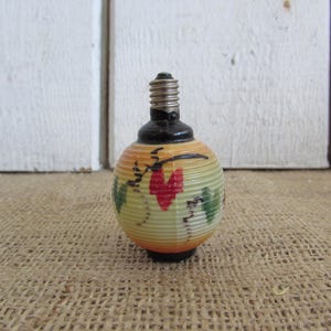 Holiday Lightbulb, Vintage Holiday Lightbulb, Asian Flair Holiday Lightbulb, Vintage Lightbulb, Made in Japan Decorated Lightbulb