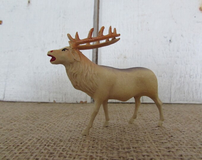 Vintage Hollow Thin Plastic Reindeer Figurine Vintage Toy Etsy