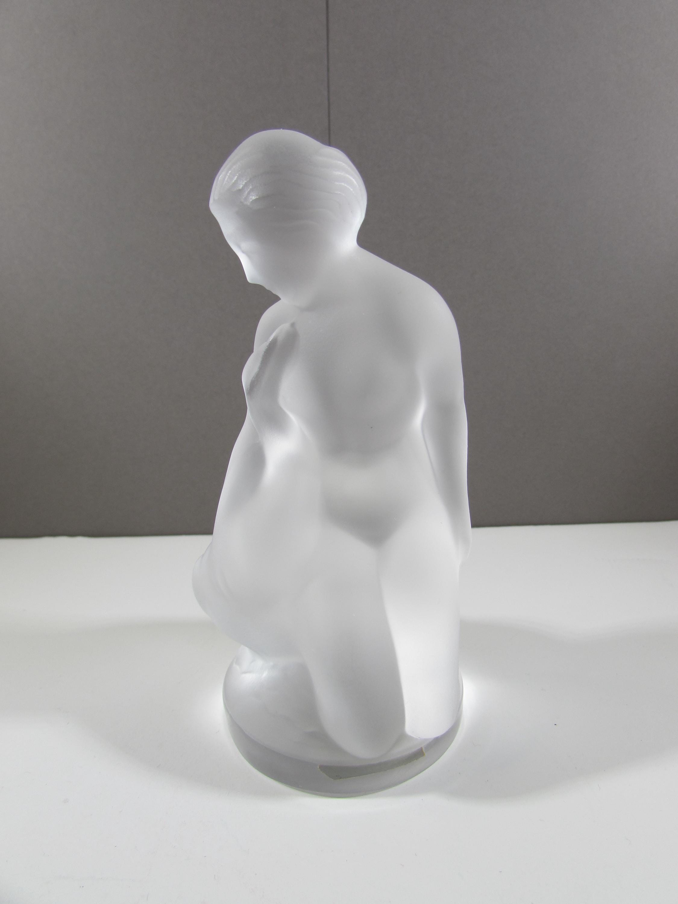 OLD LALIQUE フロストクリスタル女性像と白鳥 Fish Sculpture – Lalique North America