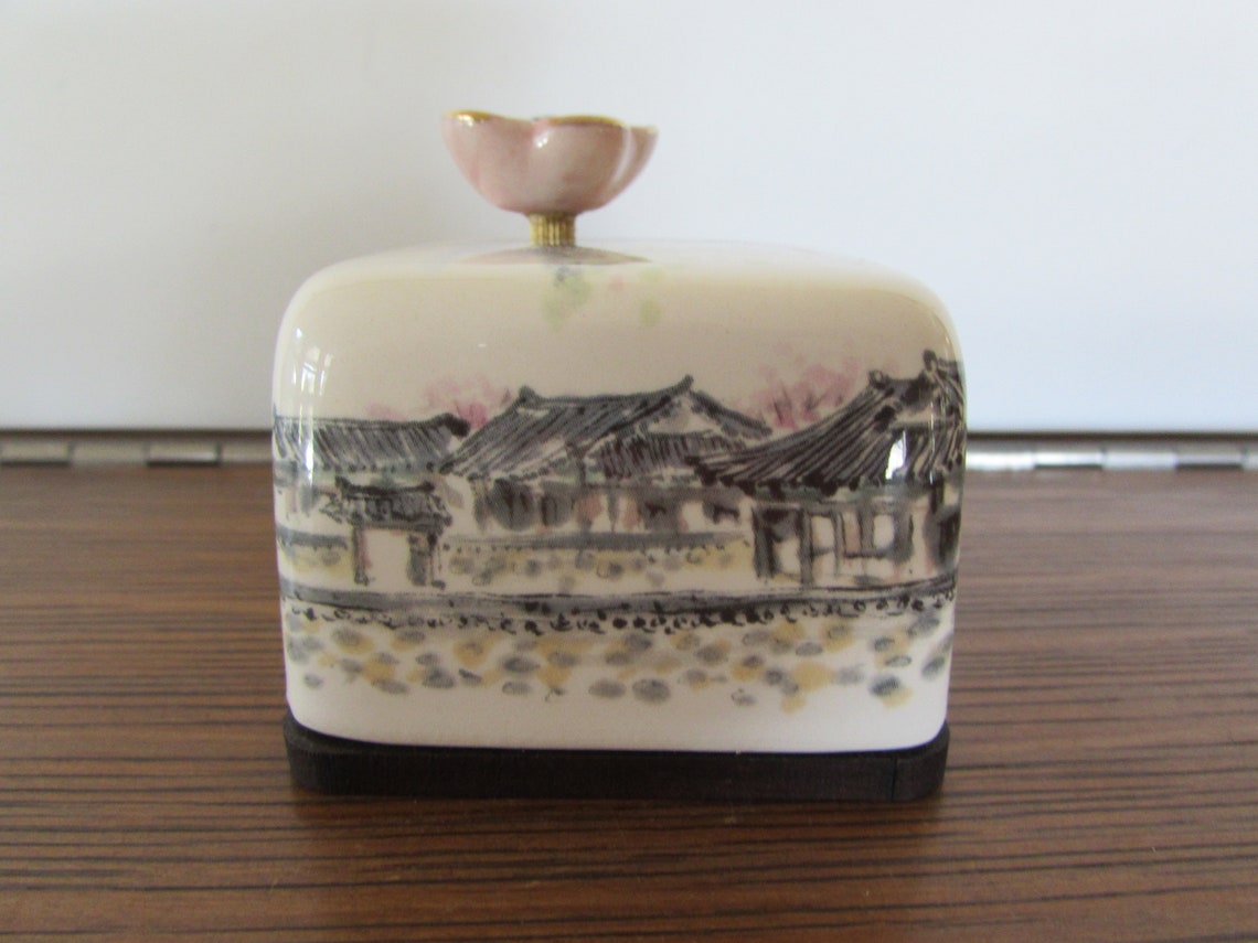 Moony Orgel Music Box Vintage Porcelain Music Box Made in Etsy