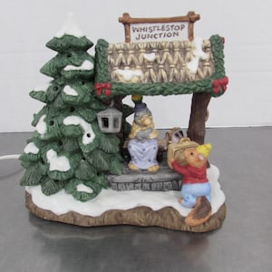 Holiday Decor, Christmas Decor, Fitz and Floyd Christmas Decor, Fitz and Floyd Holiday Hamlet Whistlestop Junction Light.