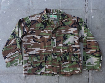 BEAT To HELL Rare Vintage Game Winner Camo Jacket L