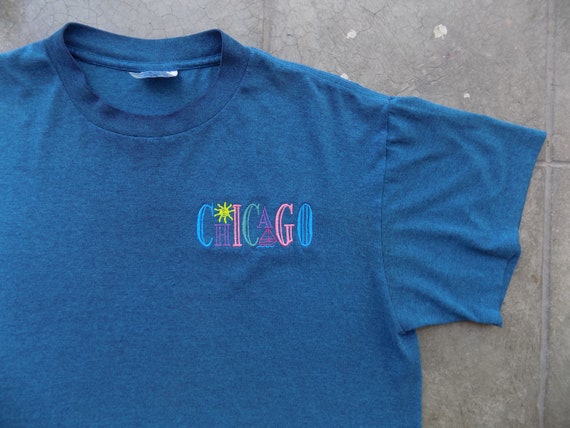 RARE Vintage Embordered Chicago Single Stitch T-s… - image 1