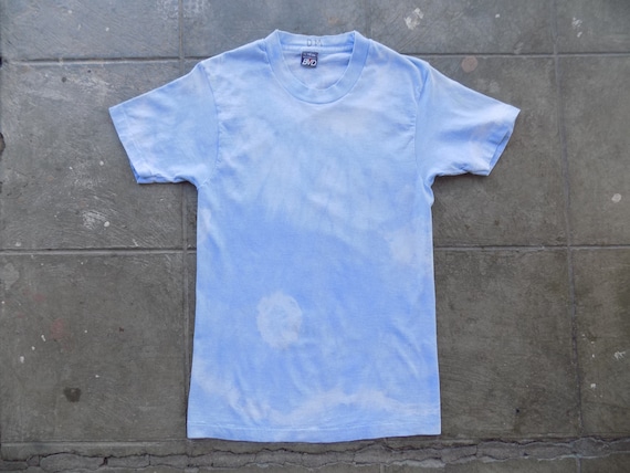 RARE Vintage 80s Light Blue "Sky" Tie Dye T-shirt… - image 1