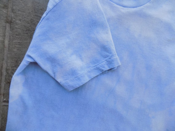 RARE Vintage 80s Light Blue "Sky" Tie Dye T-shirt… - image 4