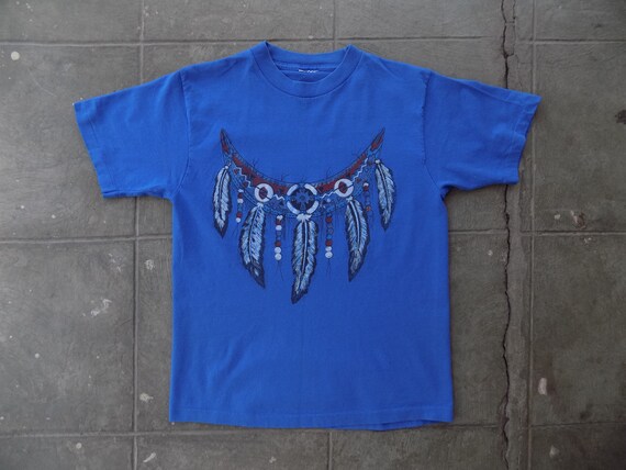 RARE Vintage Native American Feather Print T-shir… - image 1